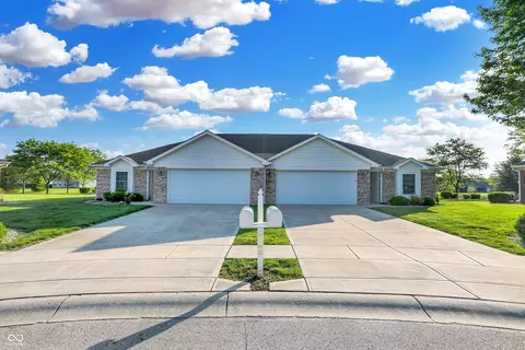 1614 Senior Ct, Shelbyville, IN 46176