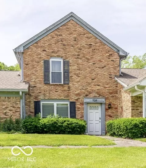 924 Ardsley Dr, Indianapolis, IN 46234