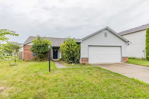7612 Hidden Valley Ln, Indianapolis, IN 46239