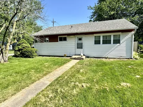 1702 Eastwood Dr, Crawfordsville, IN 47933
