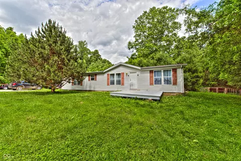 6253 Beech Grove Rd, Martinsville, IN 46151