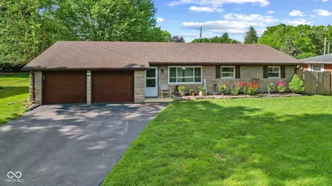 604 Orchard Ln, Greenwood, IN 46142