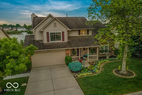 12994 Dellinger Dr, Fishers, IN 46038