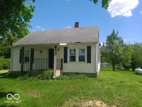 305 S Meridian St, Colfax, IN 46035