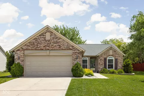 13957 Brightwater Dr, Fishers, IN 46038