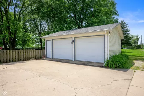 Exterior - 3330 Five Points Rd, Indianapolis, IN 46239 photo 8 of 8