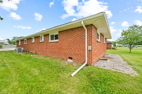 6550 E 110 S, Columbus, IN 47203 photo 23