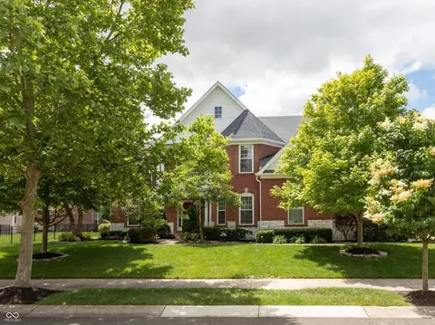 2713 Heathermoor Park Dr N, Westfield, IN 46074