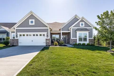 10411 Oxer Dr, Fishers, IN 46040