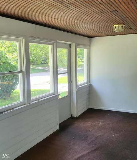 Exterior - 715 5th St, Covington, IN 47932 photo 5 of 10