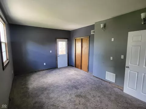 Bedroom - 715 5th St, Covington, IN 47932 photo 1 of 10