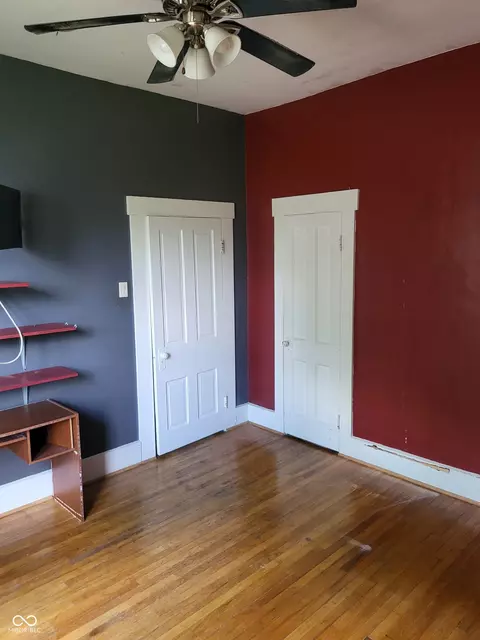 Bedroom - 715 5th St, Covington, IN 47932 photo 9 of 10