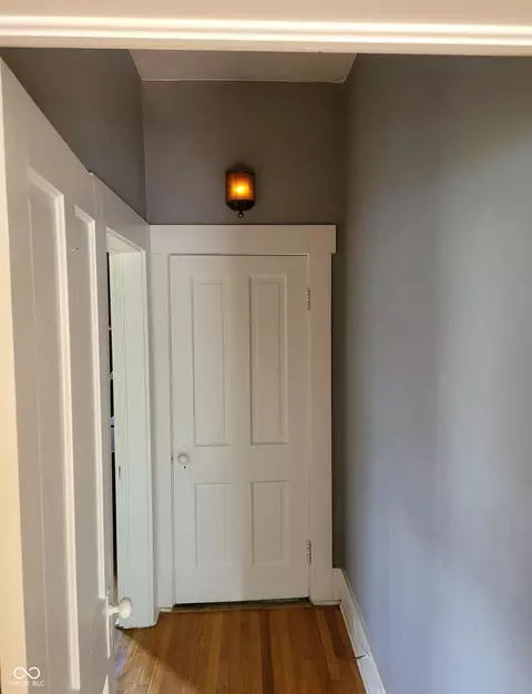 Entry Way - 715 5th St, Covington, IN 47932 photo 2 of 2