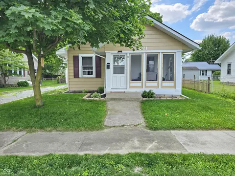211 S Washington St, Anderson, IN 46017