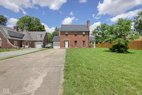 2110 W 12th St, Anderson, IN 46016