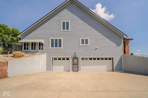 Exterior - 1013 Gray Squirrel Dr, Pendleton, IN 46064 photo 10 of 20