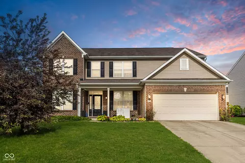 1572 Windswept Dr, Greenwood, IN 46143