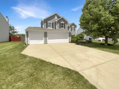 12330 Titans Dr, Fishers, IN 46037
