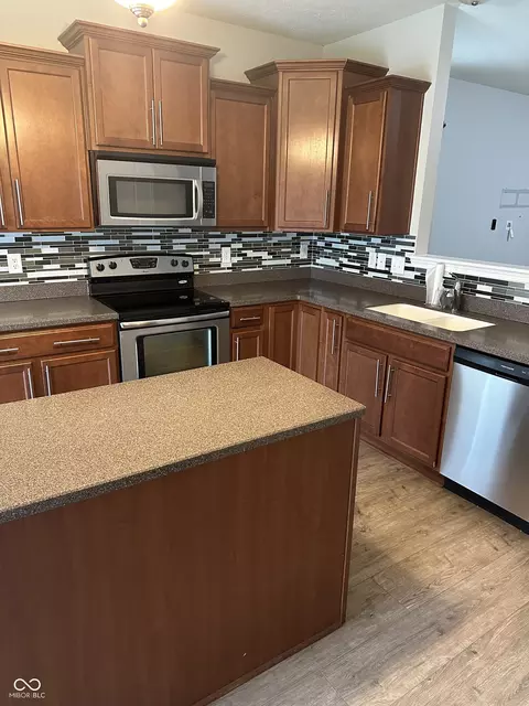 2278 Boneset Dr, Plainfield, IN 46168 photo 3