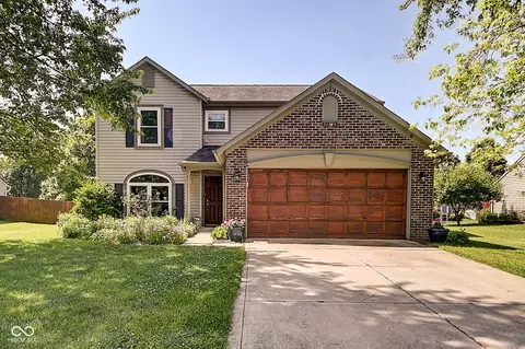 8429 Captain Dr, Avon, IN 46123
