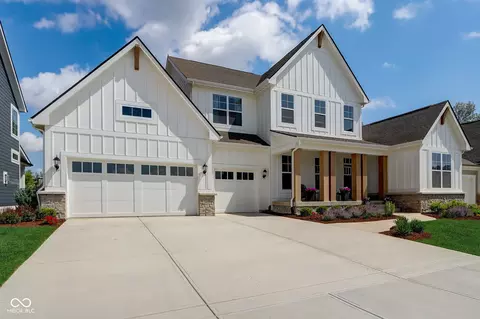 15647 Woodford Dr, Westfield, IN 46074