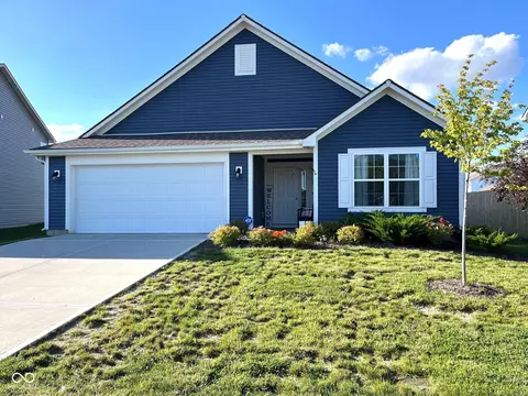 2362 Silver Spoon Dr, Greenfield, IN 46140