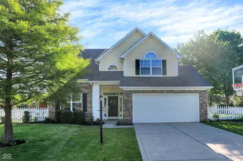 10811 Lexington Dr, Indianapolis, IN 46280