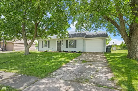 19 Tilmor Dr, Whiteland, IN 46184