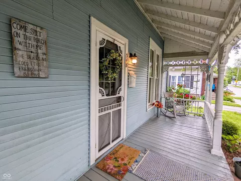 348 E Monroe St, Franklin, IN 46131 photo 4