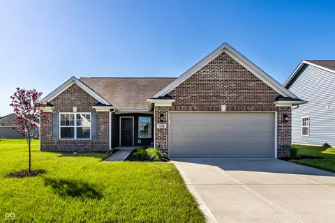 511 Freedom Dr, Pittsboro, IN 46167