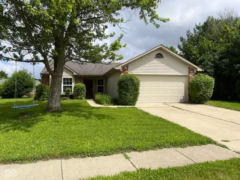 7358 Willowbrook Dr, Avon, IN 46123