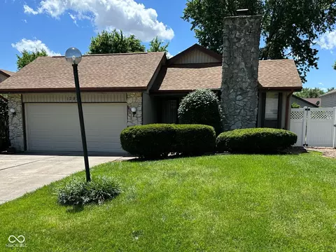 1287 E Garden Dr, Terre Haute, IN 47802