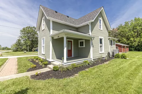 328 W Jefferson St, Kirklin, IN 46050