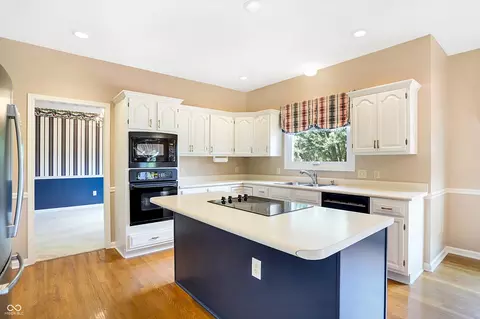 5564 Dover Dr, Carmel, IN 46033 photo 14