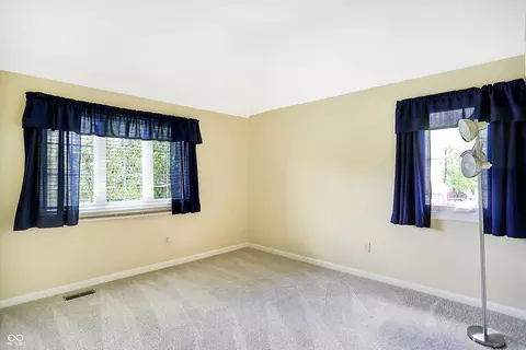 5564 Dover Dr, Carmel, IN 46033 photo 32