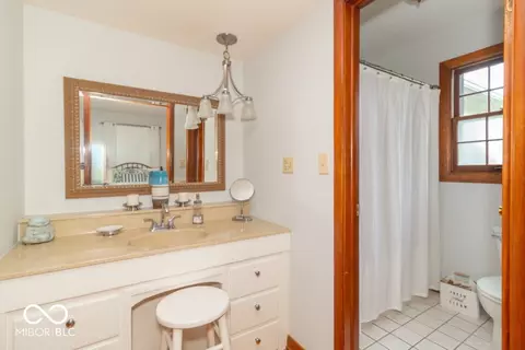 Bath - 406 W Cherry St, Dunreith, IN 47385 photo 1 of 3
