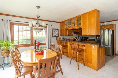 Dining - 406 W Cherry St, Dunreith, IN 47385 photo 1 of 2