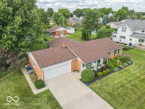 View/Area - 406 W Cherry St, Dunreith, IN 47385 photo 2 of 7