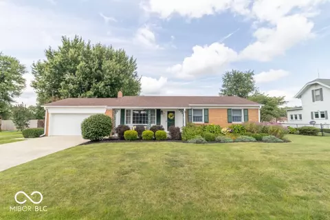 406 W Cherry St, Dunreith, IN 47385