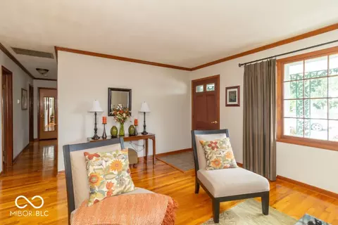 Entry Way - 406 W Cherry St, Dunreith, IN 47385 photo 1 of 1