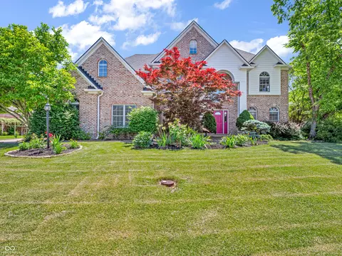 3275 Hawthorne Dr W, Carmel, IN 46033