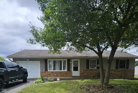 489 Duo Dr, Martinsville, IN 46151