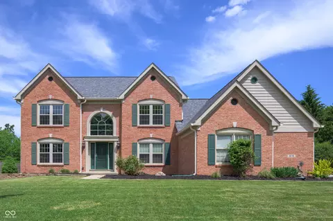 9178 Oak Knoll Ln, Fishers, IN 46037