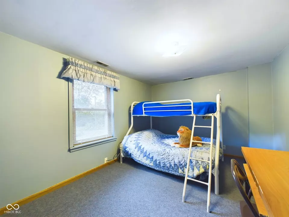 Bedroom - 1540 Lennox St, Anderson, IN 46012 photo 6 of 8