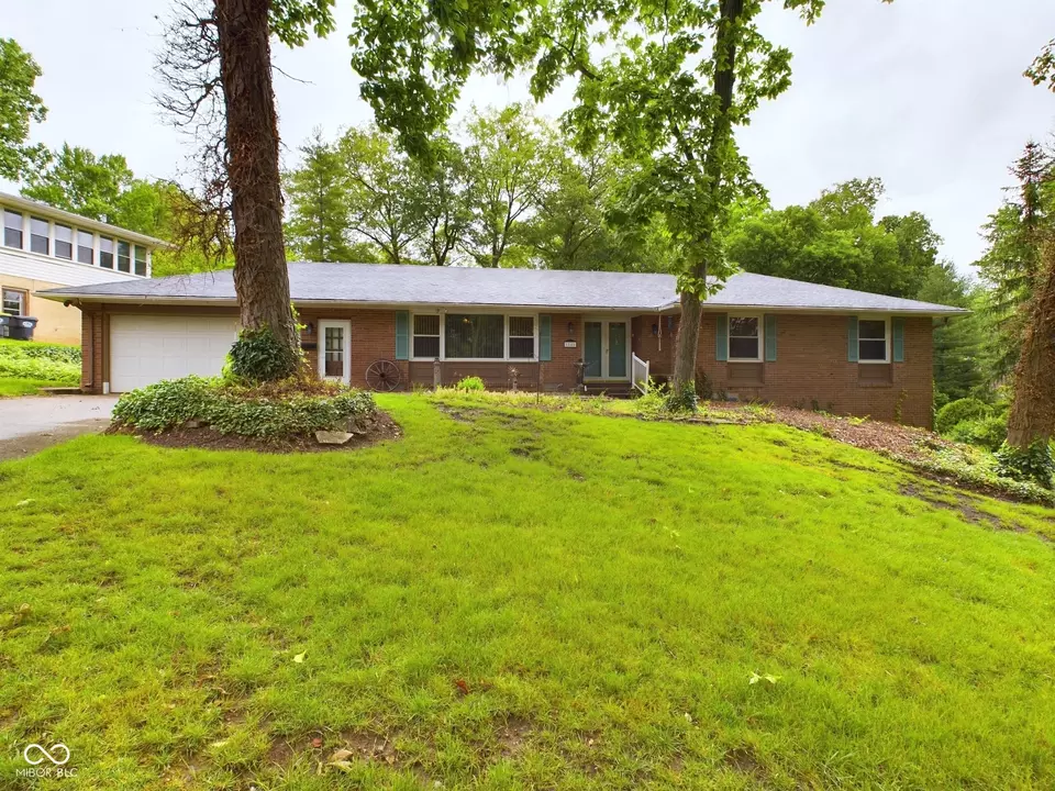 Exterior - 1540 Lennox St, Anderson, IN 46012 photo 1 of 10