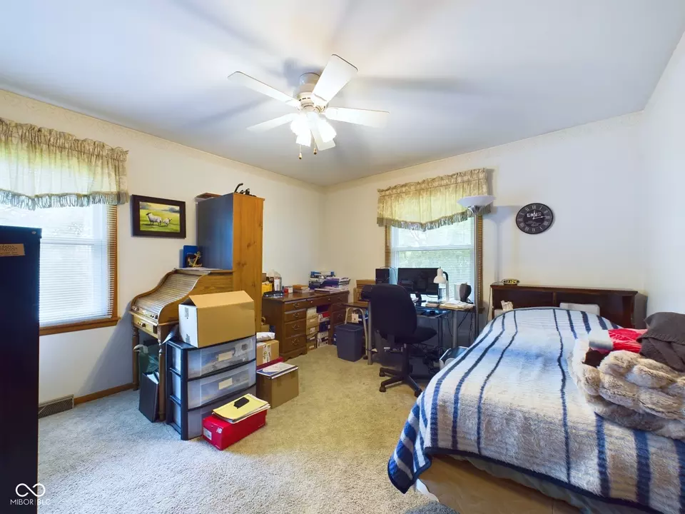 Bedroom - 1540 Lennox St, Anderson, IN 46012 photo 4 of 8