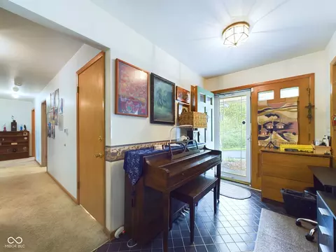 Entry Way - 1540 Lennox St, Anderson, IN 46012 photo 1 of 2