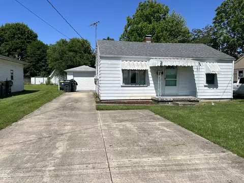 2415 Crystal St, Anderson, IN 46012