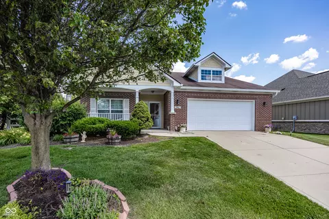 951 Forest Glen Dr, Greenfield, IN 46140