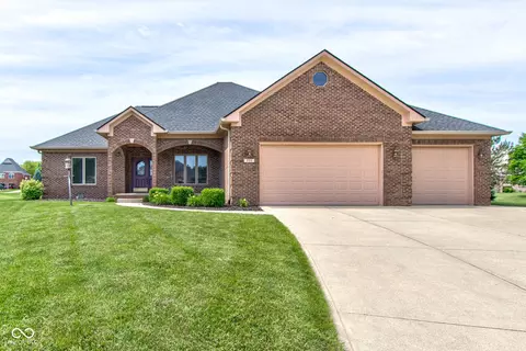 245 Turnberry Ct, Lebanon, IN 46052